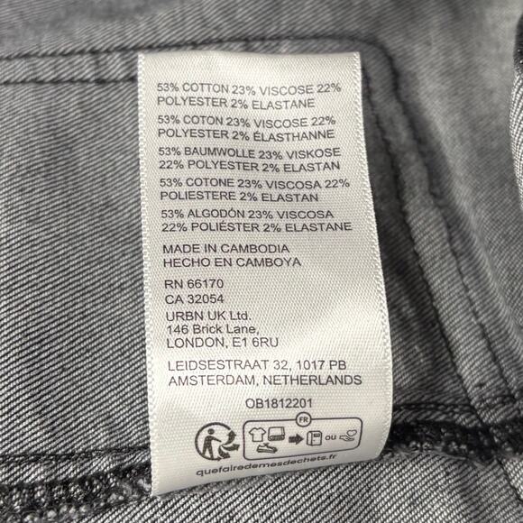 Urban Outfitters Black Denim Cargo Mini Skirt Size Medium - Picture 4 of 4